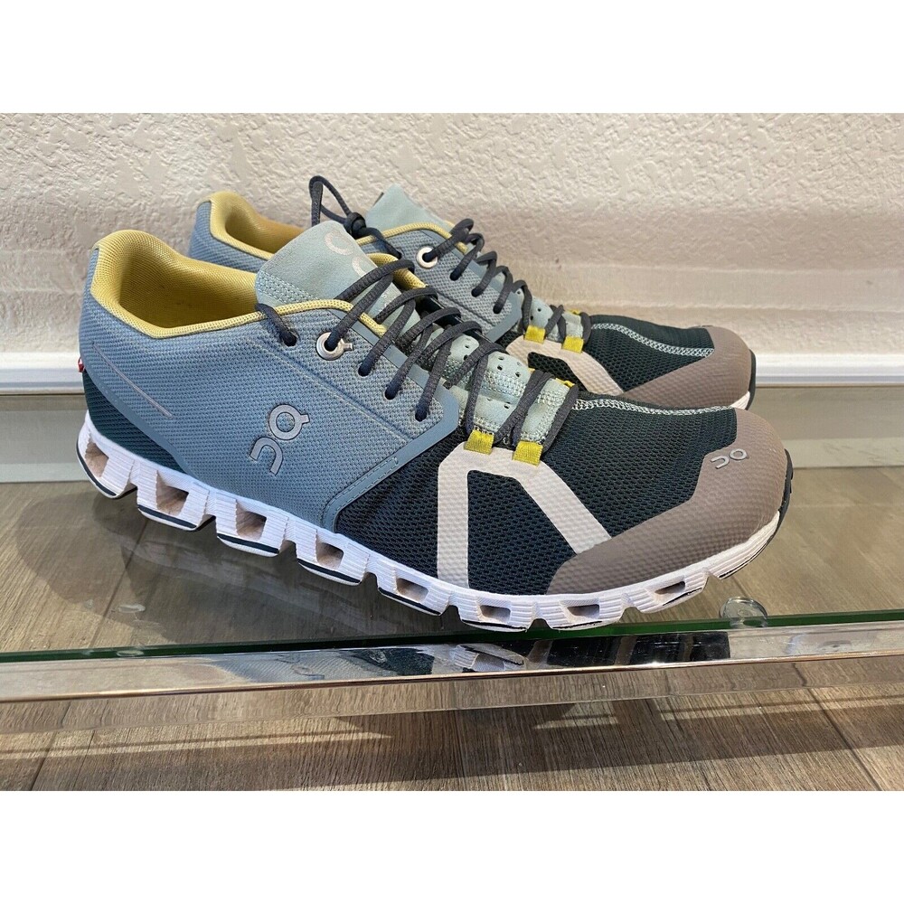 On Cloud 5 Men’s Size 9.5 Blue Gray Athletic Road Trail Running Shoes